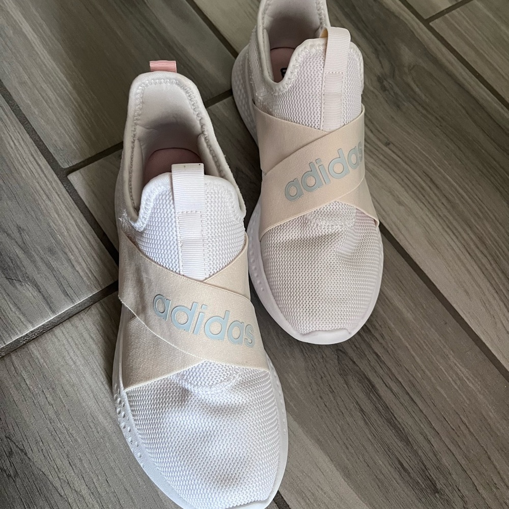 Adidas white running shoes size 8